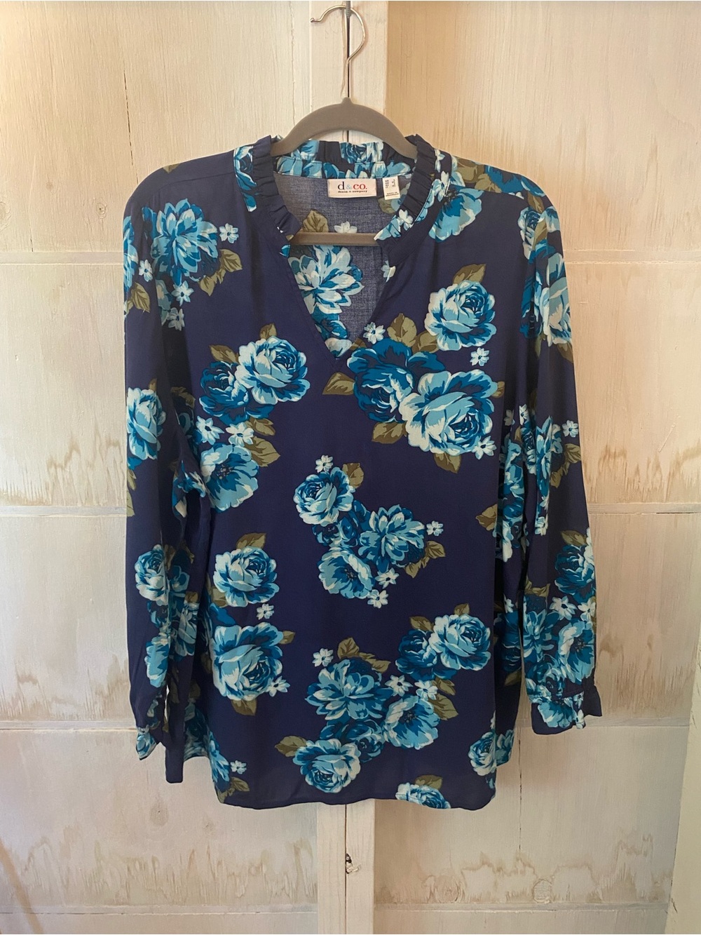 Denim&Co Navy Blue Floral Split-Neck Long Sleeve Blouse